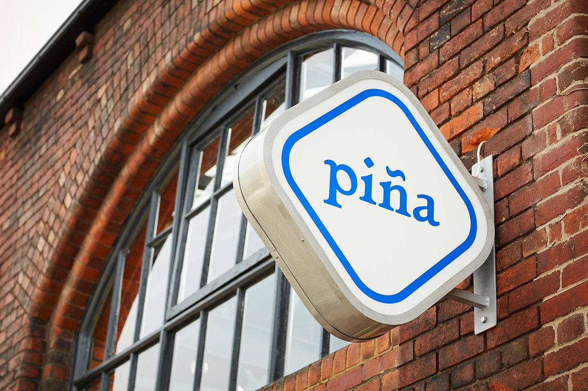 視覺識別在 piña 品牌設計的應用——酒吧與餐廳形象的融合，品牌設計，酒吧品牌設計，品牌形象設計，企業品牌營銷，深圳品牌策劃，深圳品牌設計，左右格局